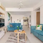 Majestic Sea View Apartament