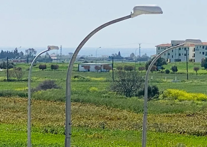 Апартаменты Majestic Sea View *