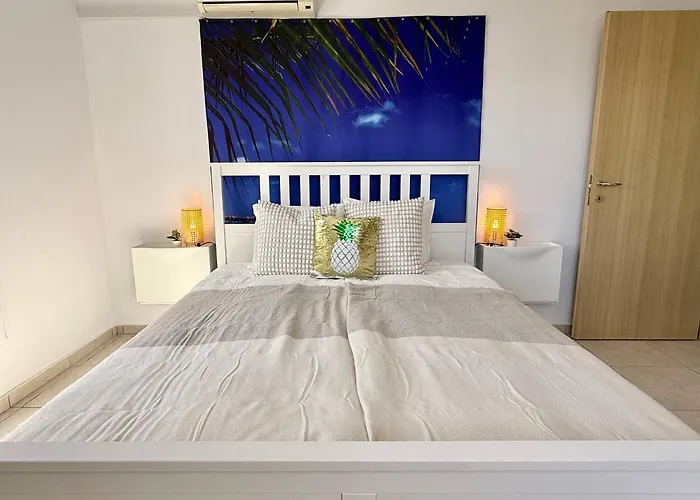 Апартаменты Majestic Sea View *