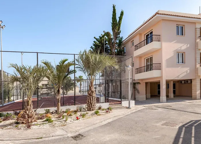 Majestic Sea View Терсефану