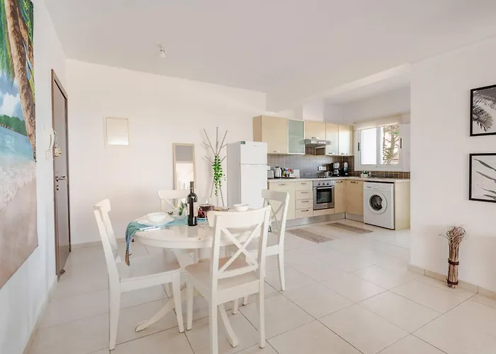 Апартаменты Majestic Sea View